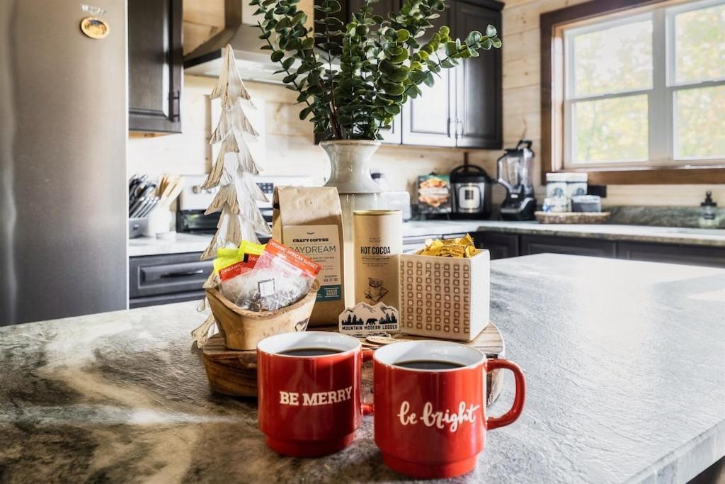 Nordic Mountain Modern Lodge - Family Friendly Luxury Cabin In Walden'S Ridge Sevierville Eksteriør bilde